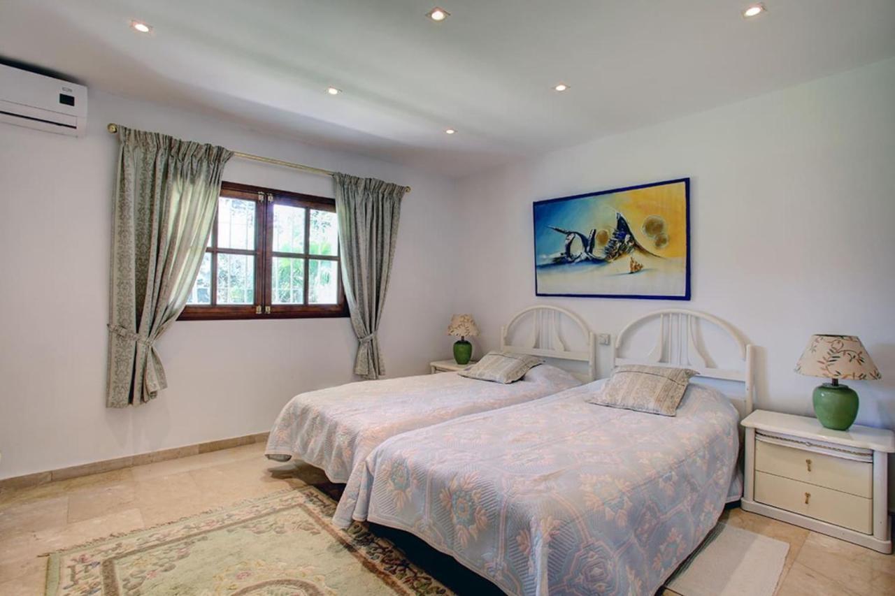 Exclusive Villa Las Palmeras Puerto Banus With Heated Private Swimming Pool, Marbella, Spain Exterior foto